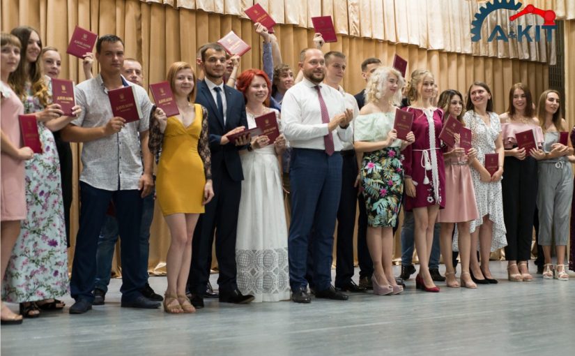 Державний університет “Житомирська політехніка” відсвяткував випуск студентів-бакалаврів 2019 року