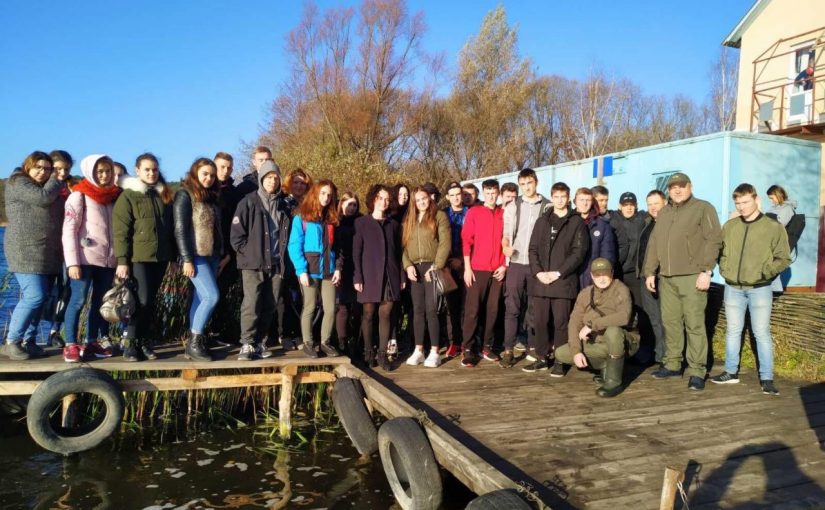 Студенти-екологи Житомирської політехніки долучились до зариблення Житомирського водосховища